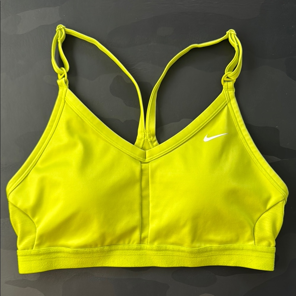 Nike Training Dri-FIT Indy v-neck light support